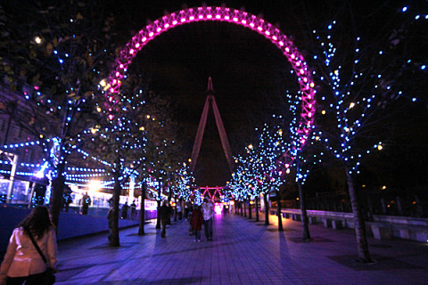 A London Eye iluminada pro Natal