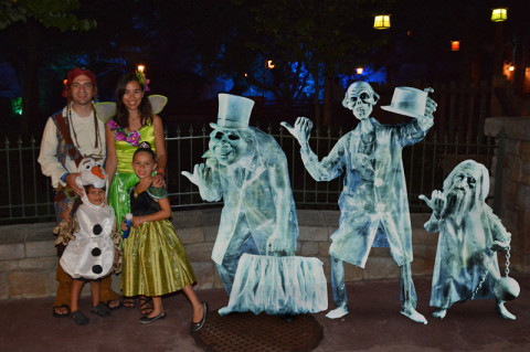Nós e os fantasmas na festa de Halloween do Magic Kingdom