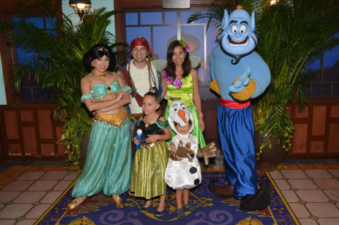 Com a Jasmine e o Gênio no Halloween do Magic Kingdom