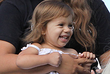 Primeira vez andando a cavalo, com a tia Rebecca