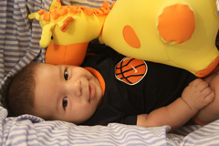 Eric também adorou a girafinha