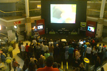 Argentina e Alemanha, olha a galera torcendo pela Alemanha