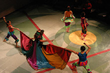 A peça de teatro não-identificada para as crianças