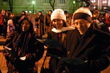 Eu e meus sogros cantando as músicas de Natal