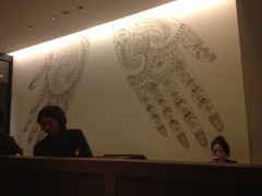 Parede do restaurante Delhi no shopping Tokyo Midtown