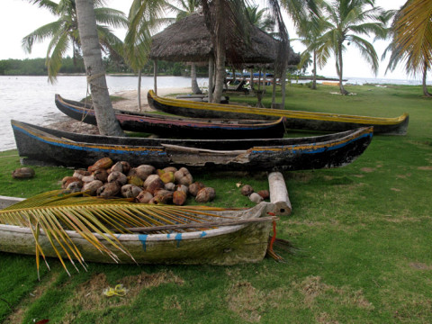 As canoas Kuna do Yandup Lodge em San Blás