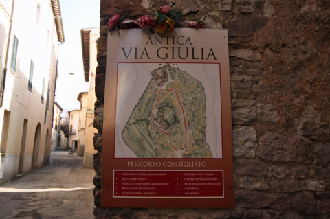 Andando pela Via Giulia