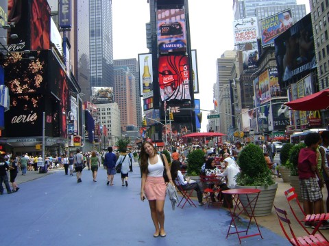 Gabriela em Times Square, Nova York