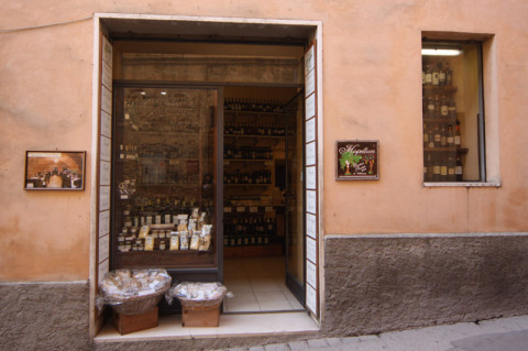 Enoteca bonitinha em Spello