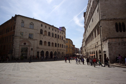 Da Piazza olhando para o Corso Pietro Vannucci, onde fica a Galleria