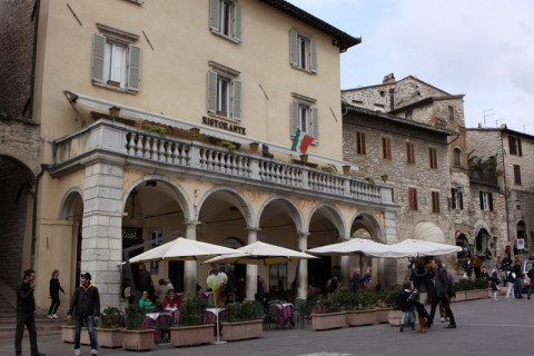Na Piazza del Comune