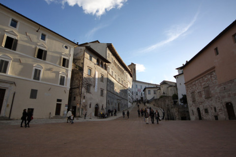 Olhando pro outro lado da Piazza