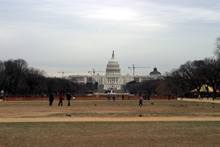 O Capitol, na extremidade leste do gramado.